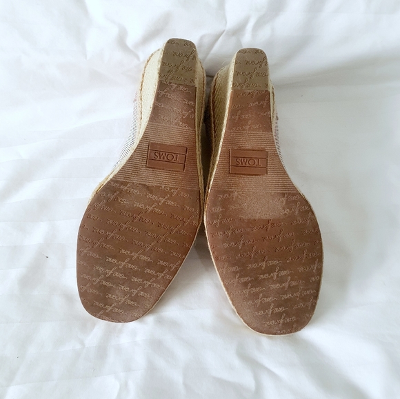 Toms Rainbow Stripe Wegde Peeptoe Shoe - Picture 10 of 12